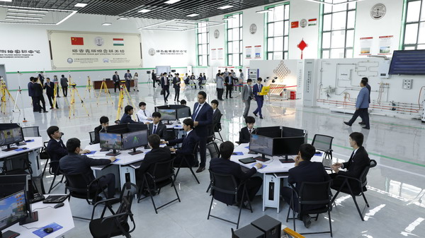 INFMX-PEA02143041_缩小大小.jpg