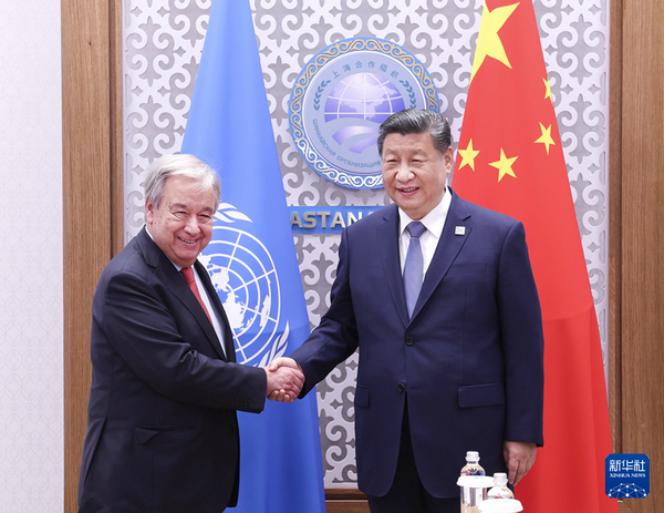 习近平会见联合国秘书长古特雷斯1_缩小大小.jpeg